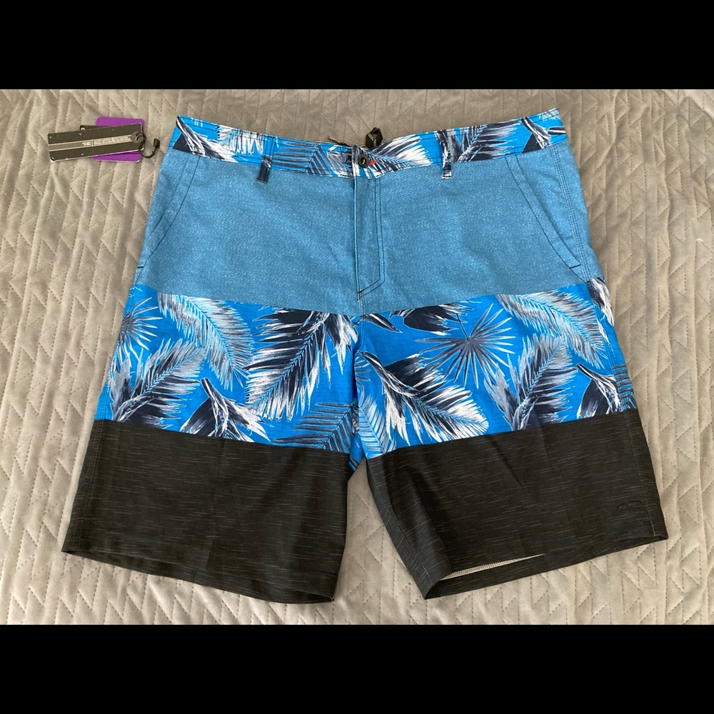 O'NEIL SWIMMING
SHORTS / SURF Hybrid Short